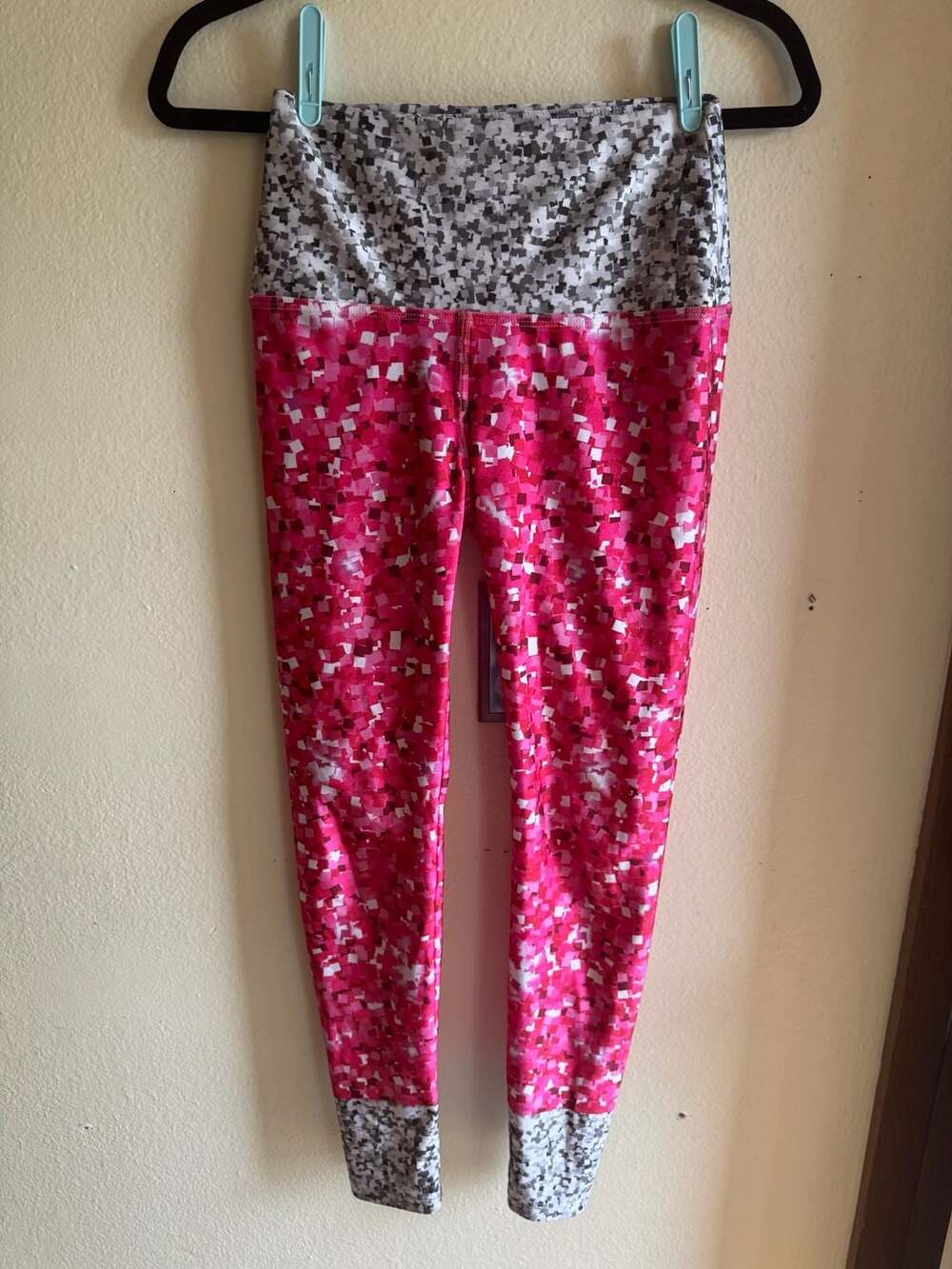 Pineapple Clothing Women's Pink and Grey Geometric Pixel Print Leggings W159